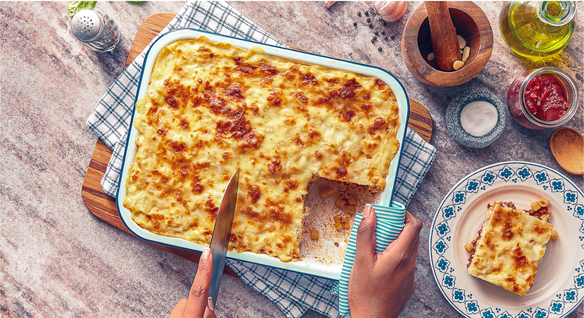 Minced meat pasta bake